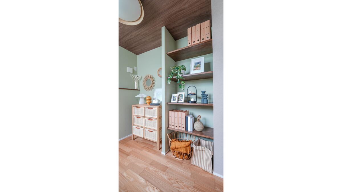 アクセントクロスが優しい雰囲気のウッドヌック